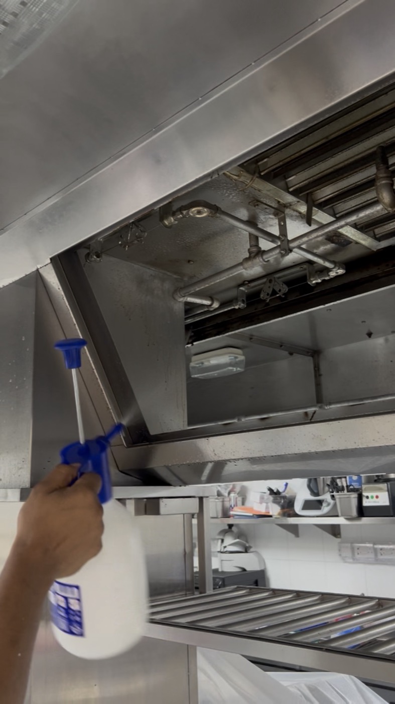 Kitchen exhaust duct and F&B area cleaning Singapore